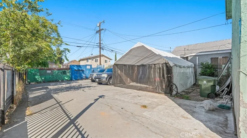 1362 E 20th Street, Los Angeles, California 90011