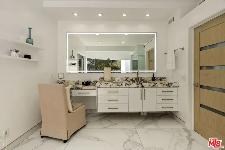 2557 Greenvalley Road, Los Angeles, California 90046