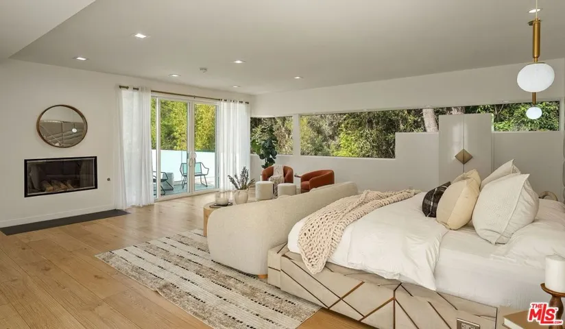 2557 Greenvalley Road, Los Angeles, California 90046