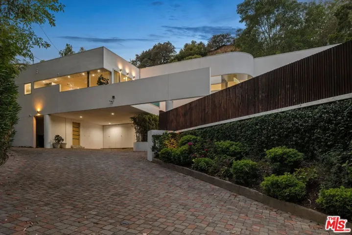 2557 Greenvalley Road, Los Angeles, California 90046