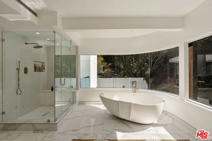 2557 Greenvalley Road, Los Angeles, California 90046