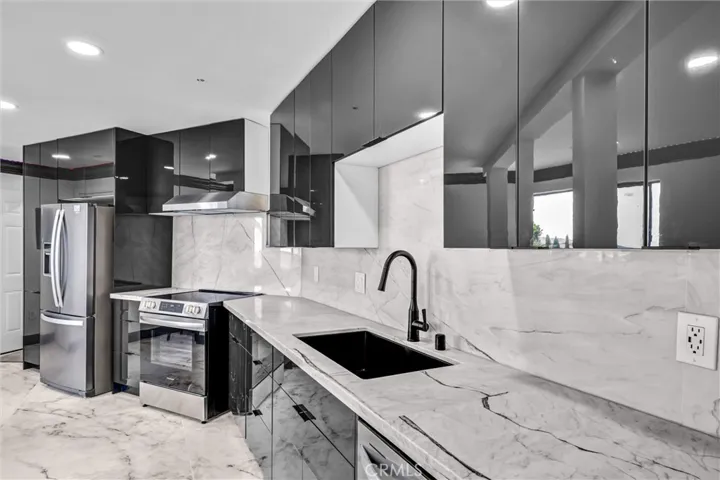 1360 Baja Street B, Laguna Beach, California 92651
