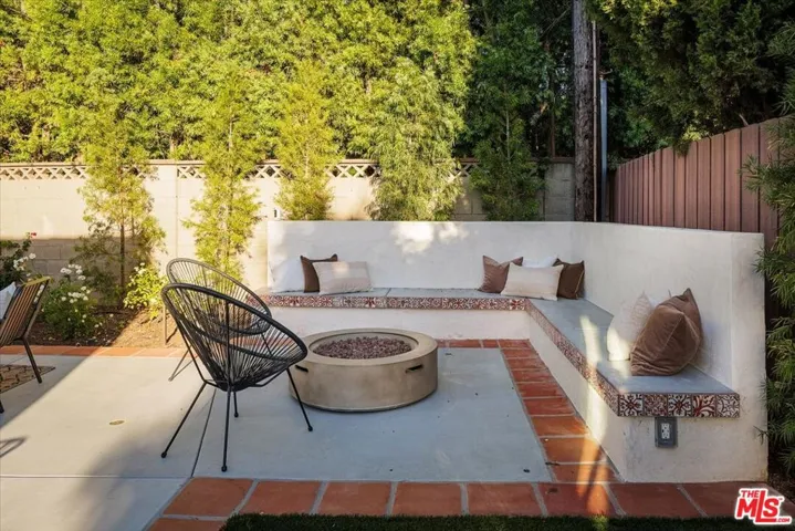 1565 Murray Circle, Los Angeles, California 90026
