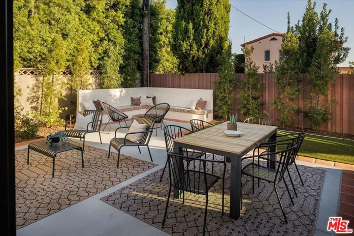 1565 Murray Circle, Los Angeles, California 90026