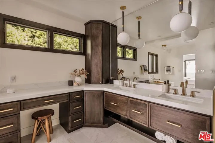 1565 Murray Circle, Los Angeles, California 90026