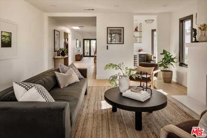 1565 Murray Circle, Los Angeles, California 90026