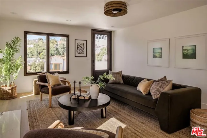 1565 Murray Circle, Los Angeles, California 90026