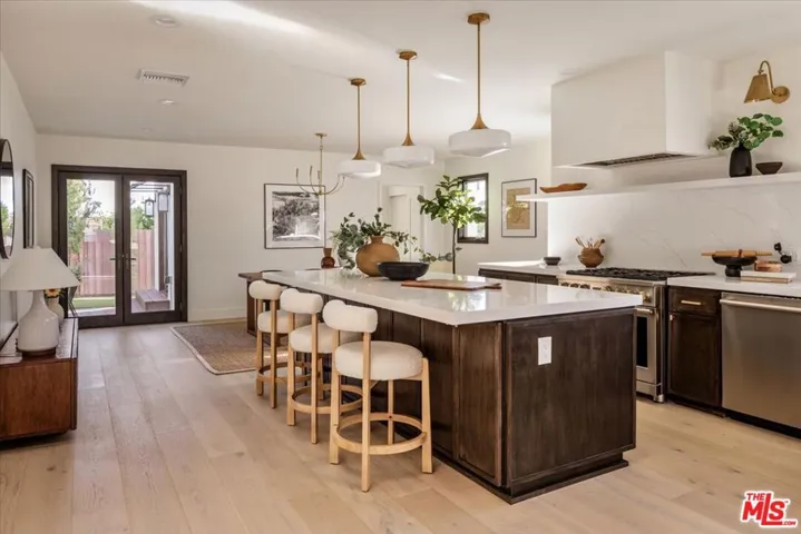 1565 Murray Circle, Los Angeles, California 90026