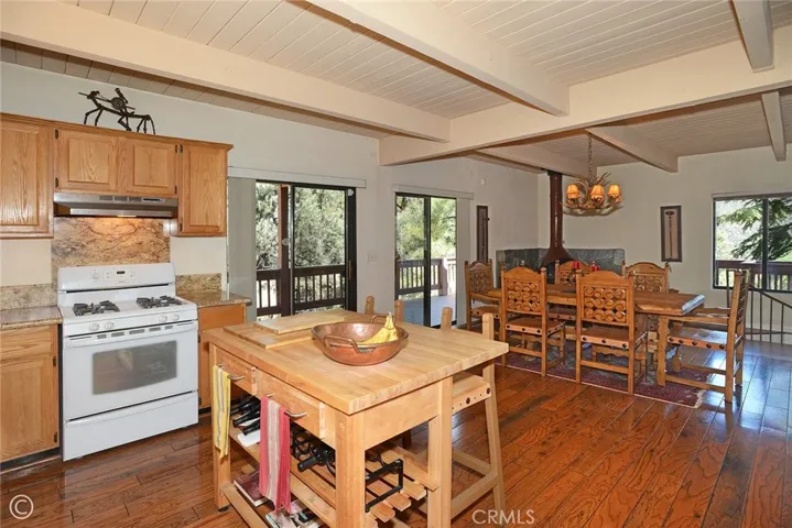 2027 Ivory Lane, Pine Mountain Club, California 93222