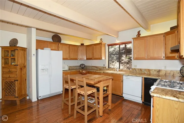 2027 Ivory Lane, Pine Mountain Club, California 93222