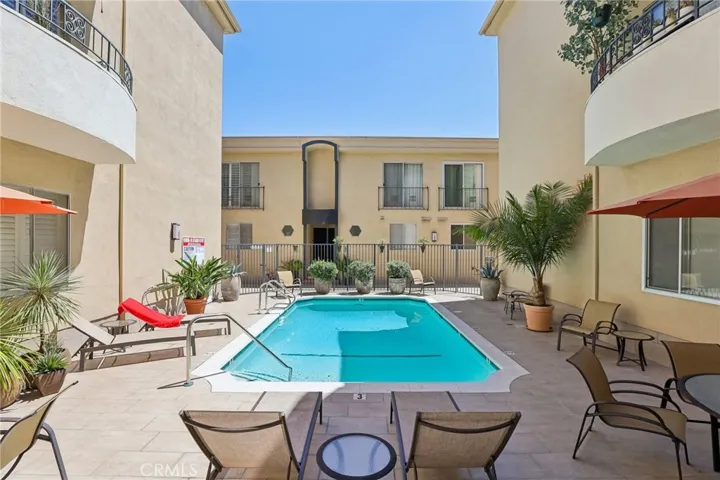 1221 N Kings, West Hollywood, California 90069