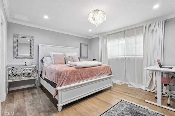 1221 N Kings, West Hollywood, California 90069