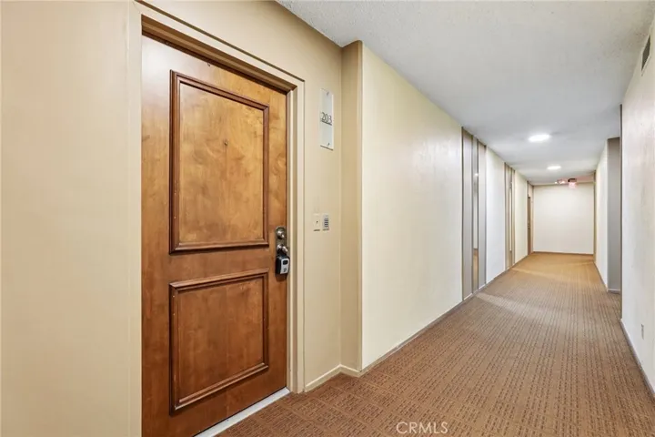 1221 N Kings, West Hollywood, California 90069