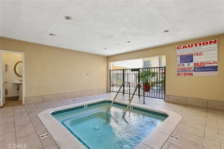 1221 N Kings, West Hollywood, California 90069