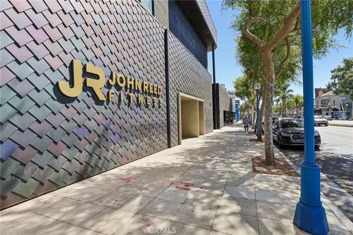 1221 N Kings, West Hollywood, California 90069