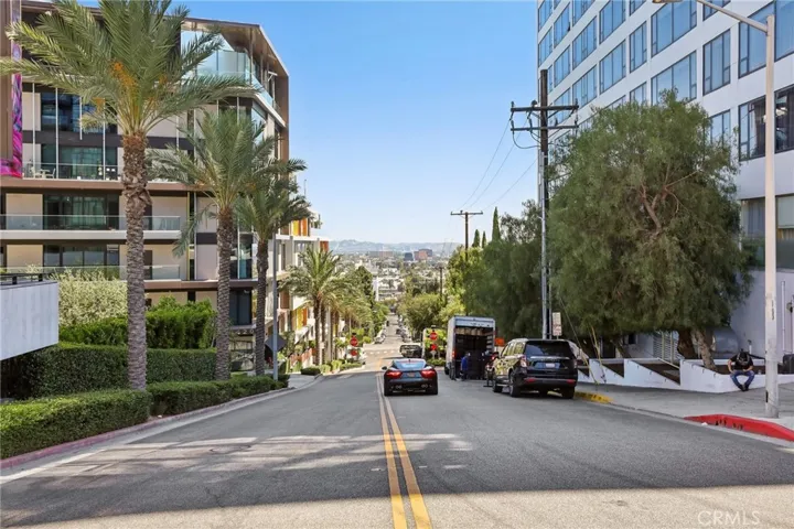 1221 N Kings, West Hollywood, California 90069