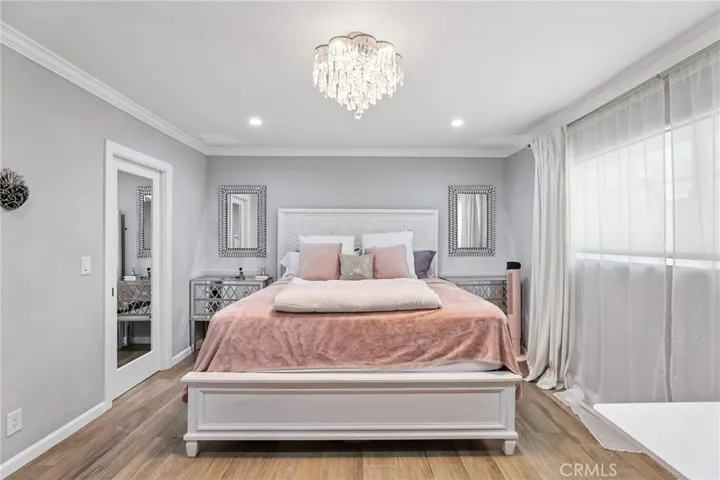 1221 N Kings, West Hollywood, California 90069