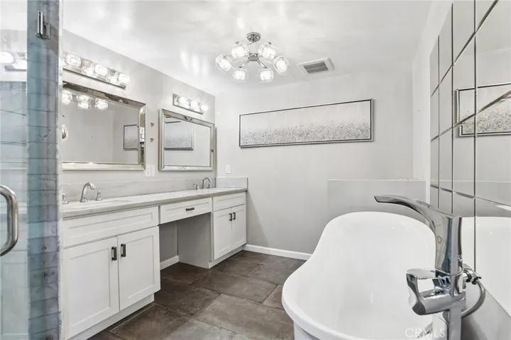 1221 N Kings, West Hollywood, California 90069