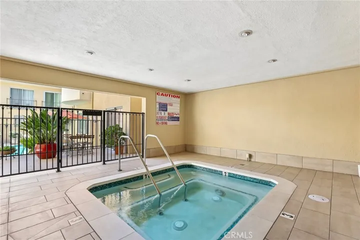 1221 N Kings, West Hollywood, California 90069