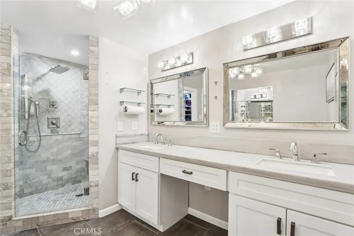 1221 N Kings, West Hollywood, California 90069