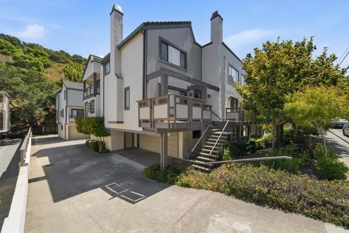 2411 Carlmont Drive 107, Belmont, California 94002