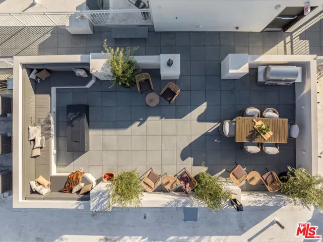 1110 S Spaulding Avenue 204, Los Angeles, California 90019