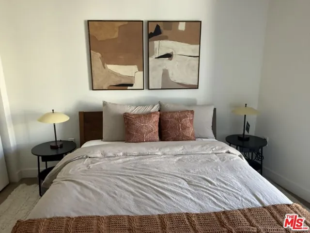 1110 S Spaulding Avenue 204, Los Angeles, California 90019