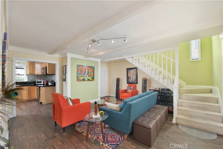9516 Dennis, Chatsworth, California 91311