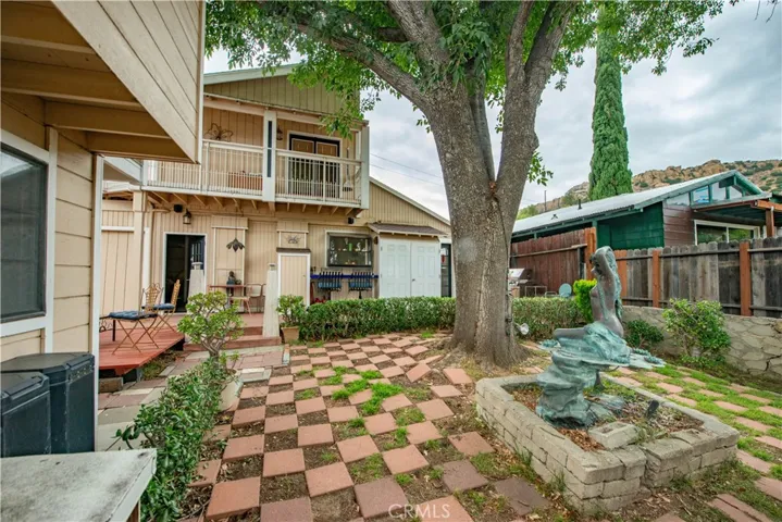 9516 Dennis, Chatsworth, California 91311