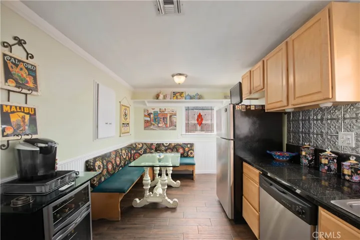 9516 Dennis, Chatsworth, California 91311