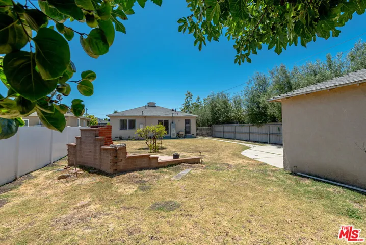12841 Bonaparte Avenue, Los Angeles, California 90066