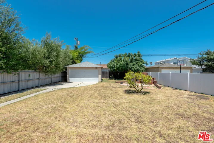 12841 Bonaparte Avenue, Los Angeles, California 90066