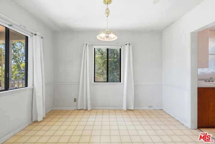 12841 Bonaparte Avenue, Los Angeles, California 90066