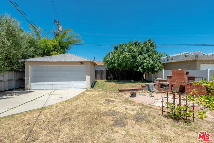12841 Bonaparte Avenue, Los Angeles, California 90066