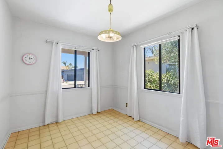 12841 Bonaparte Avenue, Los Angeles, California 90066