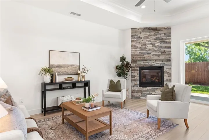 Floor To Ceiling Stone Fireplace w/Remote