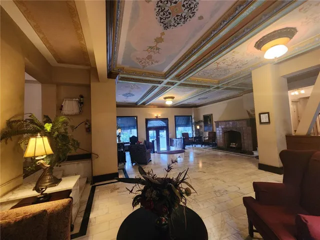 Here's another shot of this beautiful lobby.