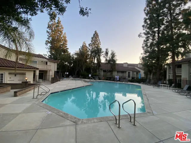 675 Oak Run Trail Tl301, Oak Park, California 91377