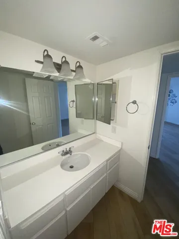 675 Oak Run Trail Tl301, Oak Park, California 91377
