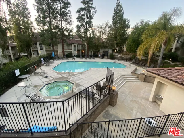 675 Oak Run Trail Tl301, Oak Park, California 91377