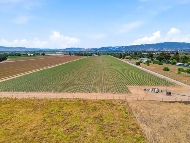 3065 Pacheco Pass Highway, Gilroy, California 95020