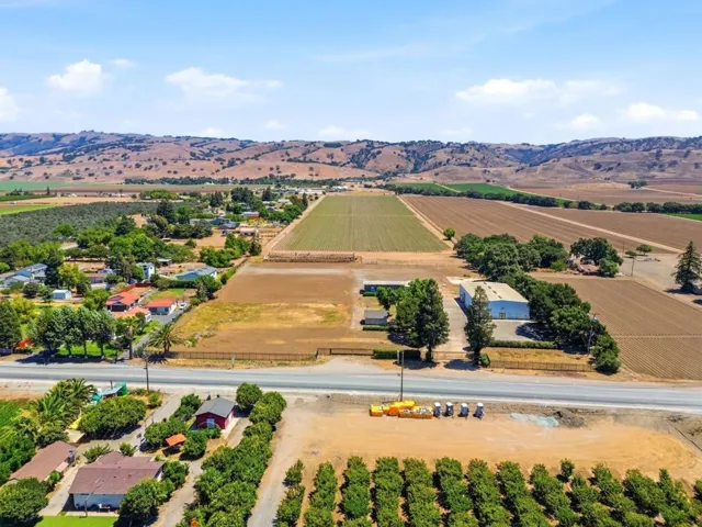 3065 Pacheco Pass Highway, Gilroy, California 95020