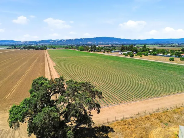 3065 Pacheco Pass Highway, Gilroy, California 95020
