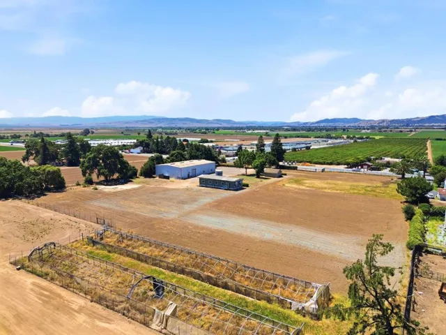 3065 Pacheco Pass Highway, Gilroy, California 95020