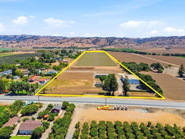3065 Pacheco Pass Highway, Gilroy, California 95020