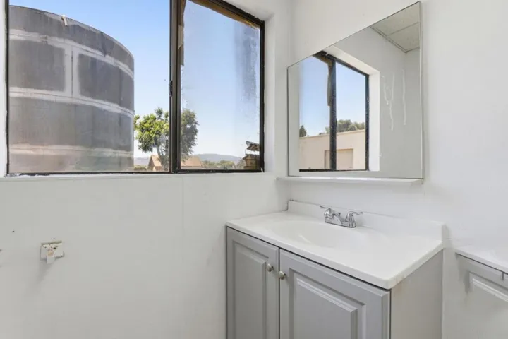 3065 Pacheco Pass Highway, Gilroy, California 95020