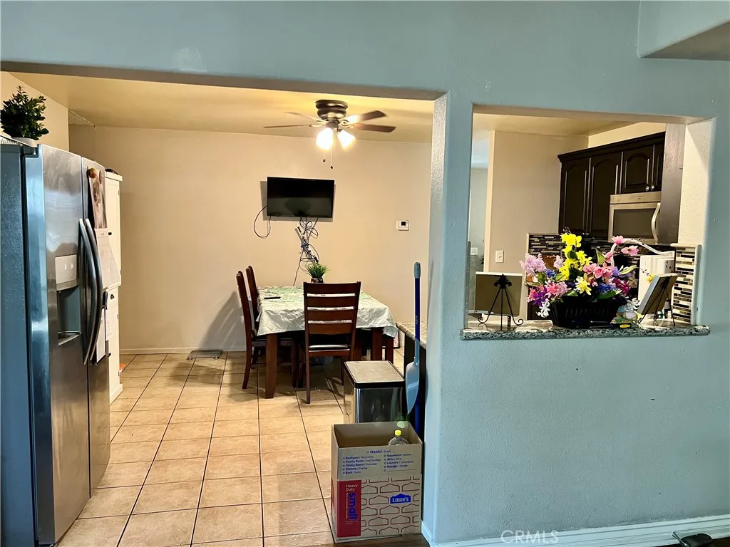 Dining room/kitchen