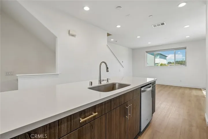 116 N 6th D, Montebello, California 90640