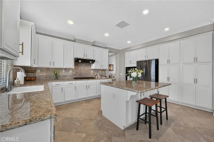 23721 Hollingsworth, Murrieta, California 92562