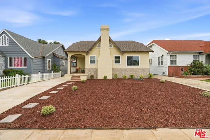 6015 Keniston Avenue, Los Angeles, California 90043